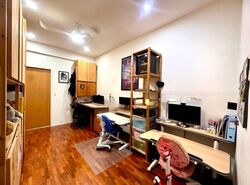 Clover Park (D20), Terrace #466893211